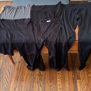 5 piece bundle: Uniqlo Heattech (4) & Airism (1) - XS & S